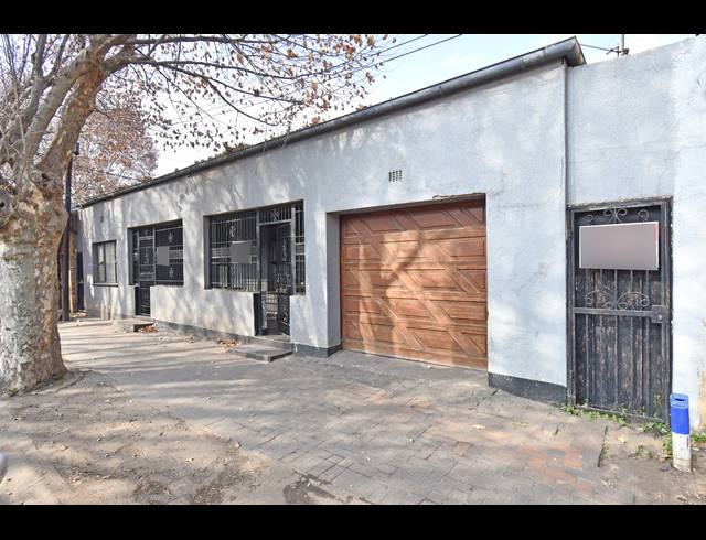 4 BEDROOM HOUSE FOR SALE IN MAYFAIR